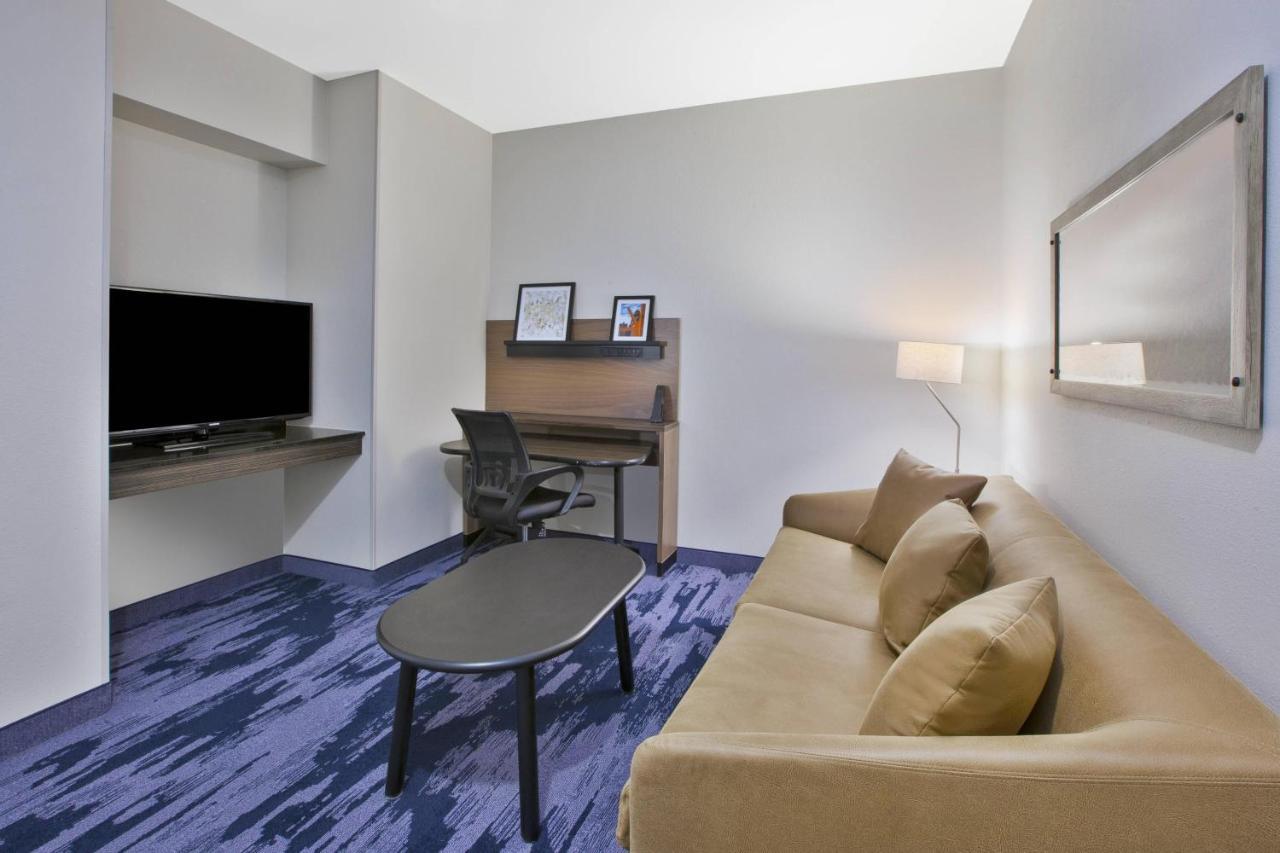 Fairfield Inn & Suites By Marriott Milwaukee Downtown Exterior foto