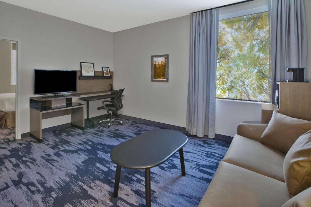 Fairfield Inn & Suites By Marriott Milwaukee Downtown Exterior foto