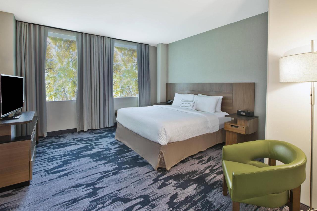 Fairfield Inn & Suites By Marriott Milwaukee Downtown Exterior foto