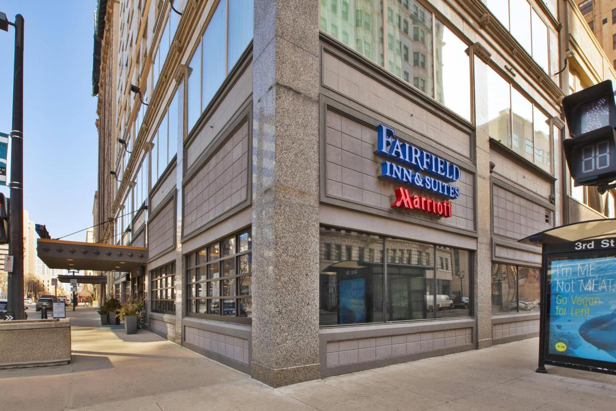 Fairfield Inn & Suites By Marriott Milwaukee Downtown Exterior foto