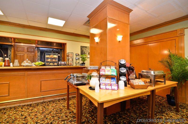 Fairfield Inn & Suites By Marriott Milwaukee Downtown Restaurante foto