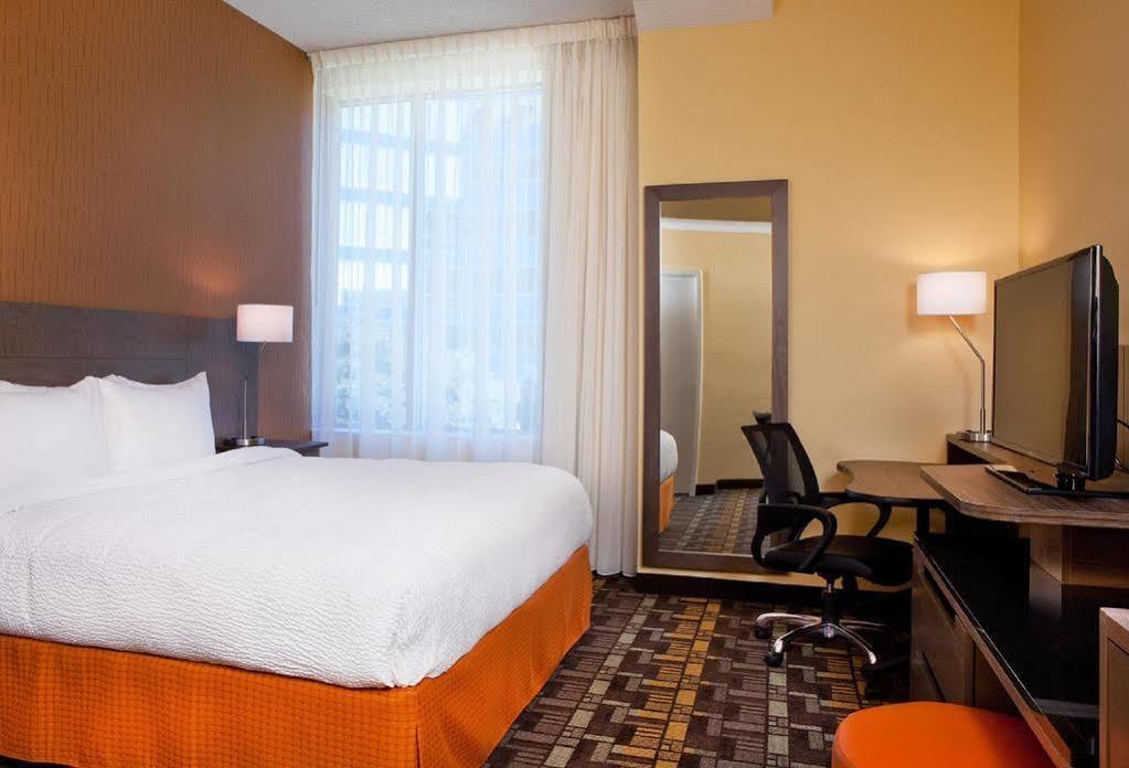 Fairfield Inn & Suites By Marriott Milwaukee Downtown Exterior foto